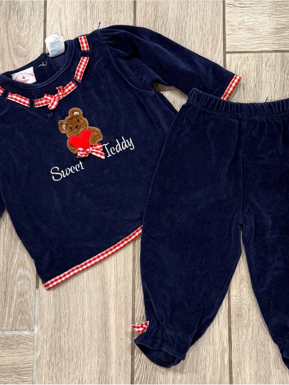 VINTAGE Teddy Bear Valor Embroidered 2PC set with sweet details